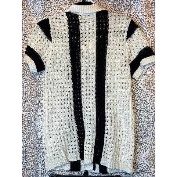 Handmade Crochet Short Sleeve Cardigan & Shorts Set  Stylish Black & White Strip - Picture 5 of 11
